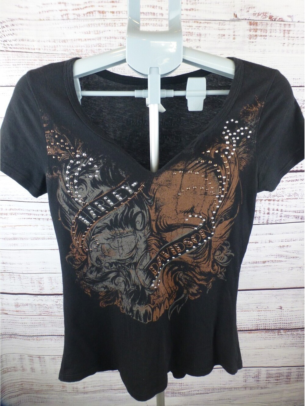 Harley-Davidson Women's XS Black V-Neck T-Shirt Rhinestone Skull Wings G5